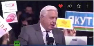 Vladimir Poutine répond aux questions des journalistes…